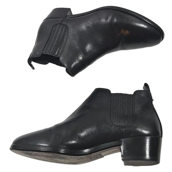 Michael Kors ~Woman Size 6.5~ Black Leather Booties Pull-On. - Picture 2 of 12